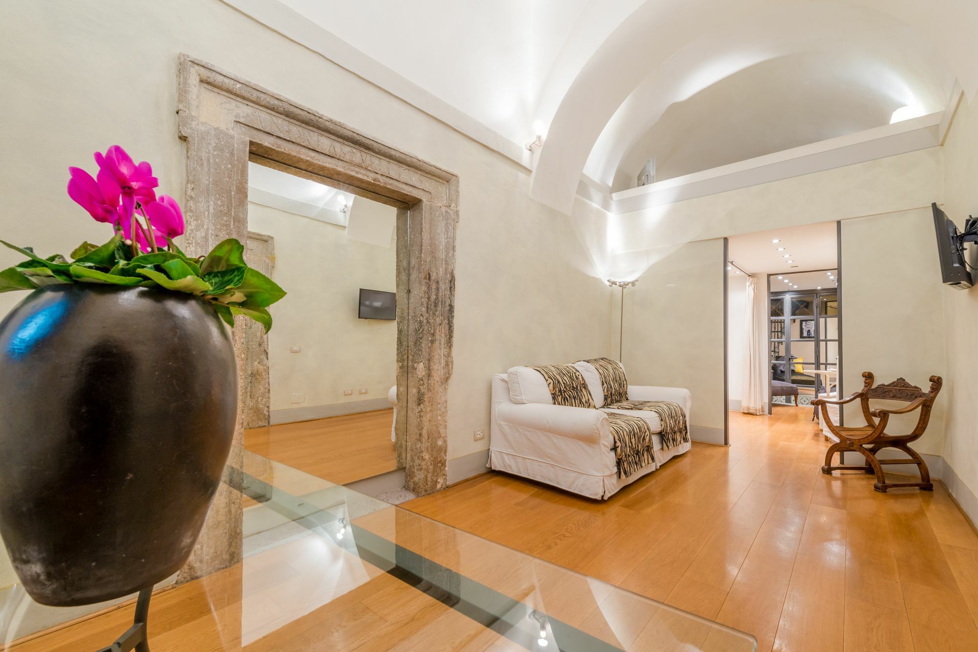 Magenta Collection Specchi Casa de Férias Roma